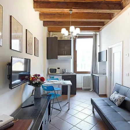 Cozy Place In * Верона